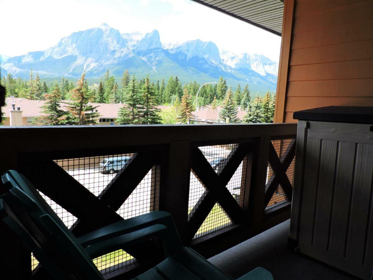 Fenwick Vacation Rental Open Hot Tub Glorious Mountain 2 Bedroom Canmore Exterior foto